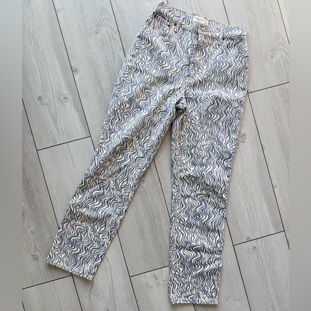 Abercrombie & Fitch Wavy Printed Denim Jeans